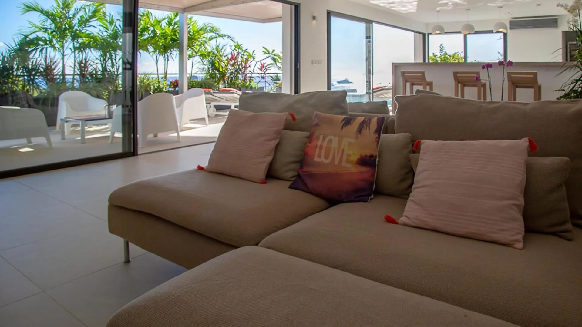 Superb Villa With Refined Decorations St. Barthelemy